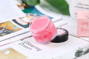 化妆品与办公用品的奇妙交集 现代职场女性的双重需求